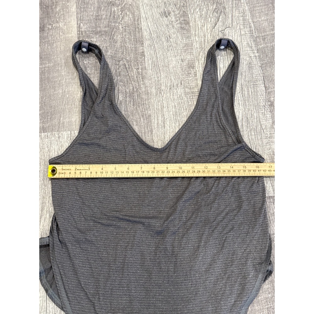 Lululemon Gray Tank Top V Neck Sleeveless Athletic Activewear Women's - Picture 2 of 5
